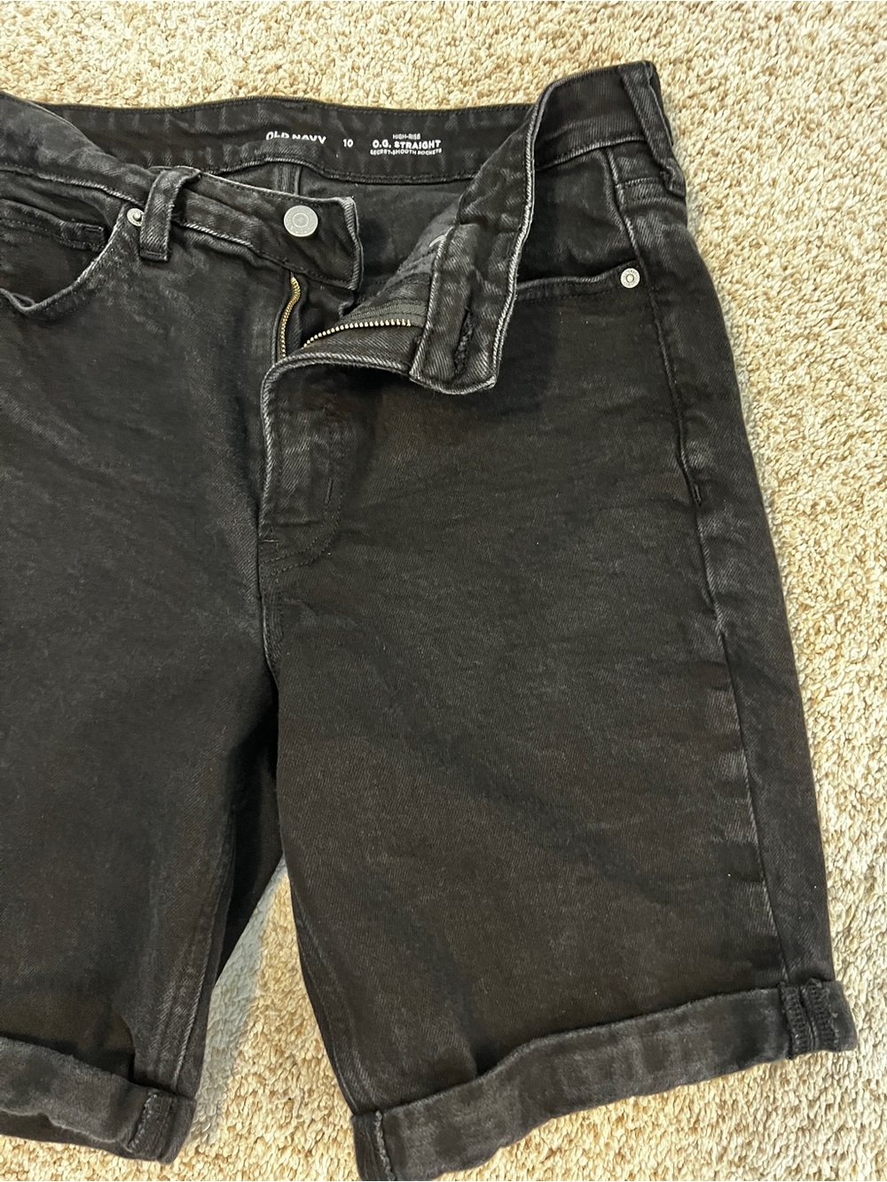 Old Navy women's Black Straight Denim Shorts